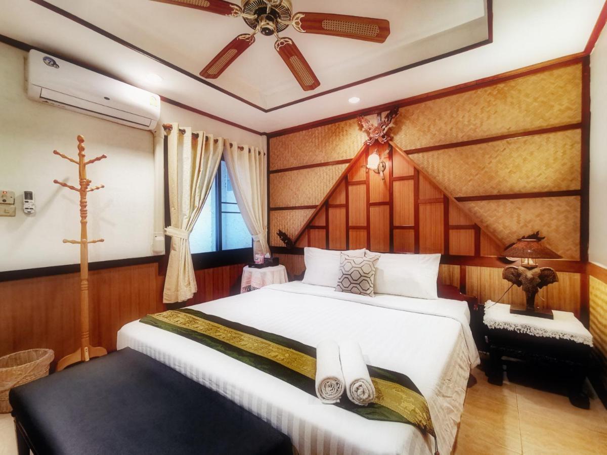 Tavee Guesthouse 曼谷 外观 照片