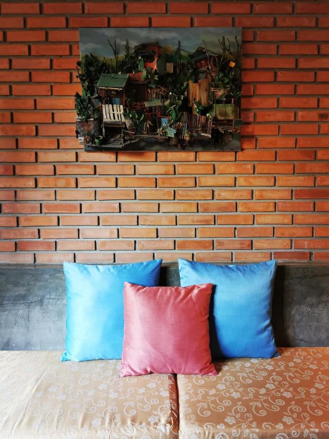 Tavee Guesthouse 曼谷 外观 照片