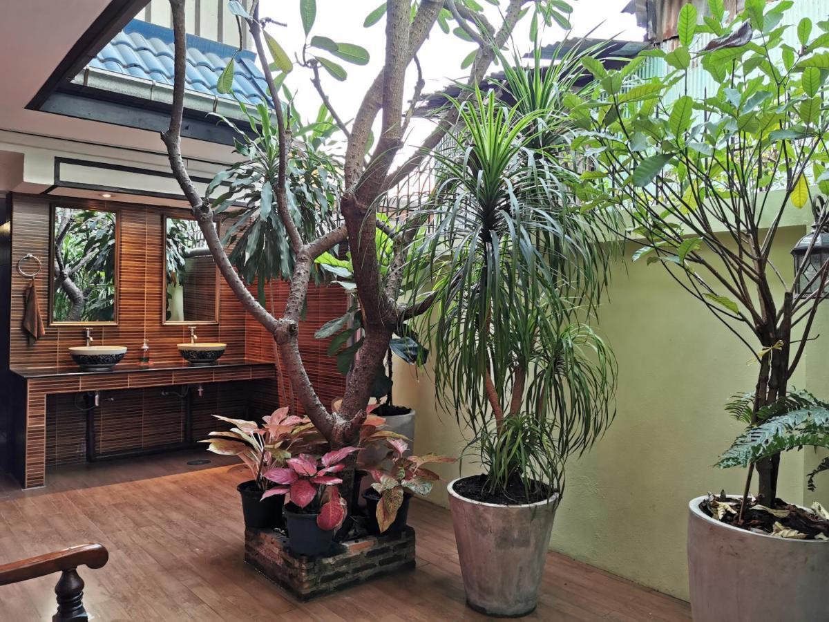 Tavee Guesthouse 曼谷 外观 照片