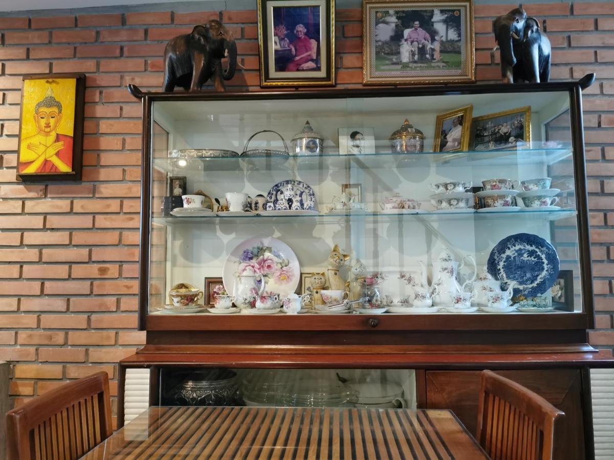 Tavee Guesthouse 曼谷 外观 照片