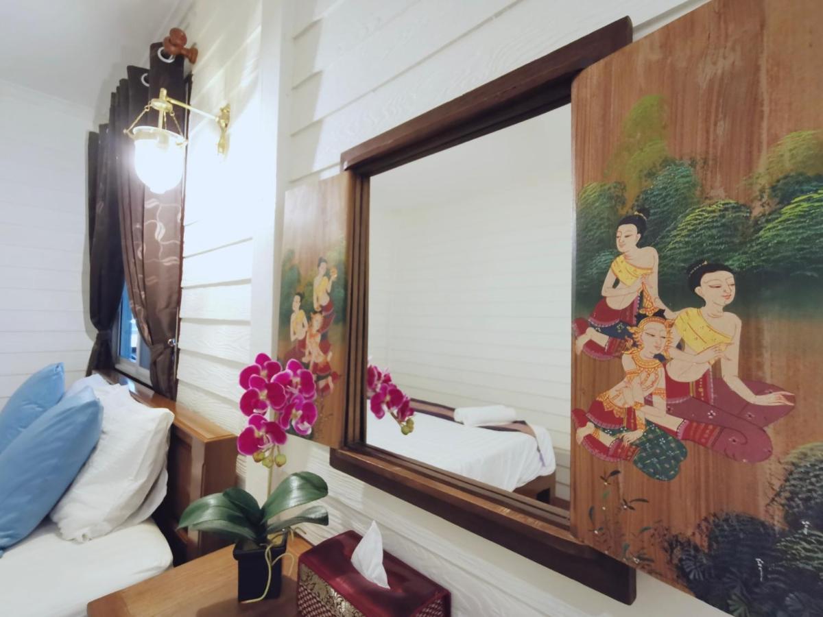 Tavee Guesthouse 曼谷 外观 照片