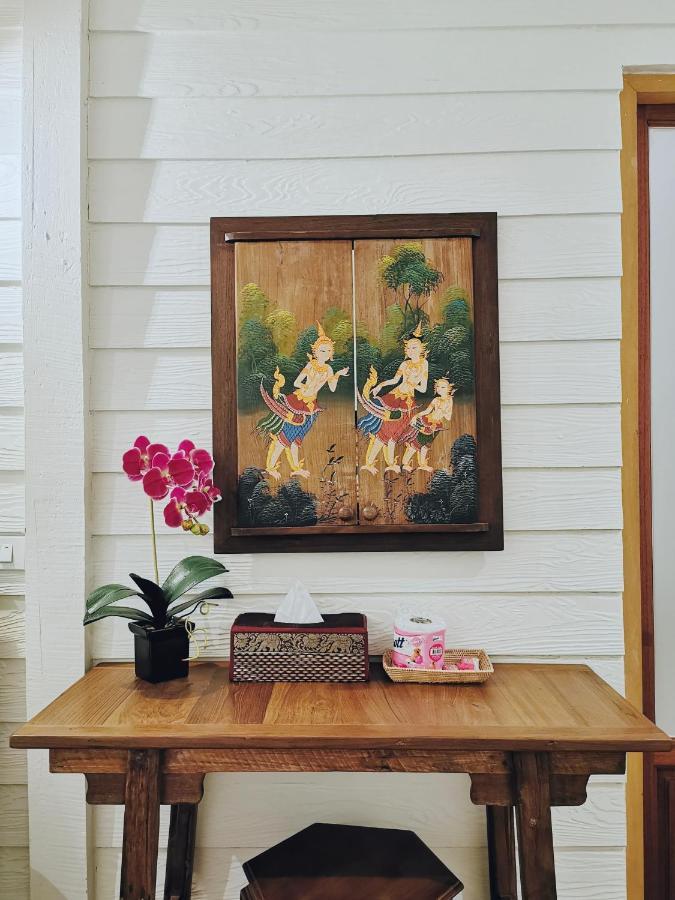 Tavee Guesthouse 曼谷 外观 照片