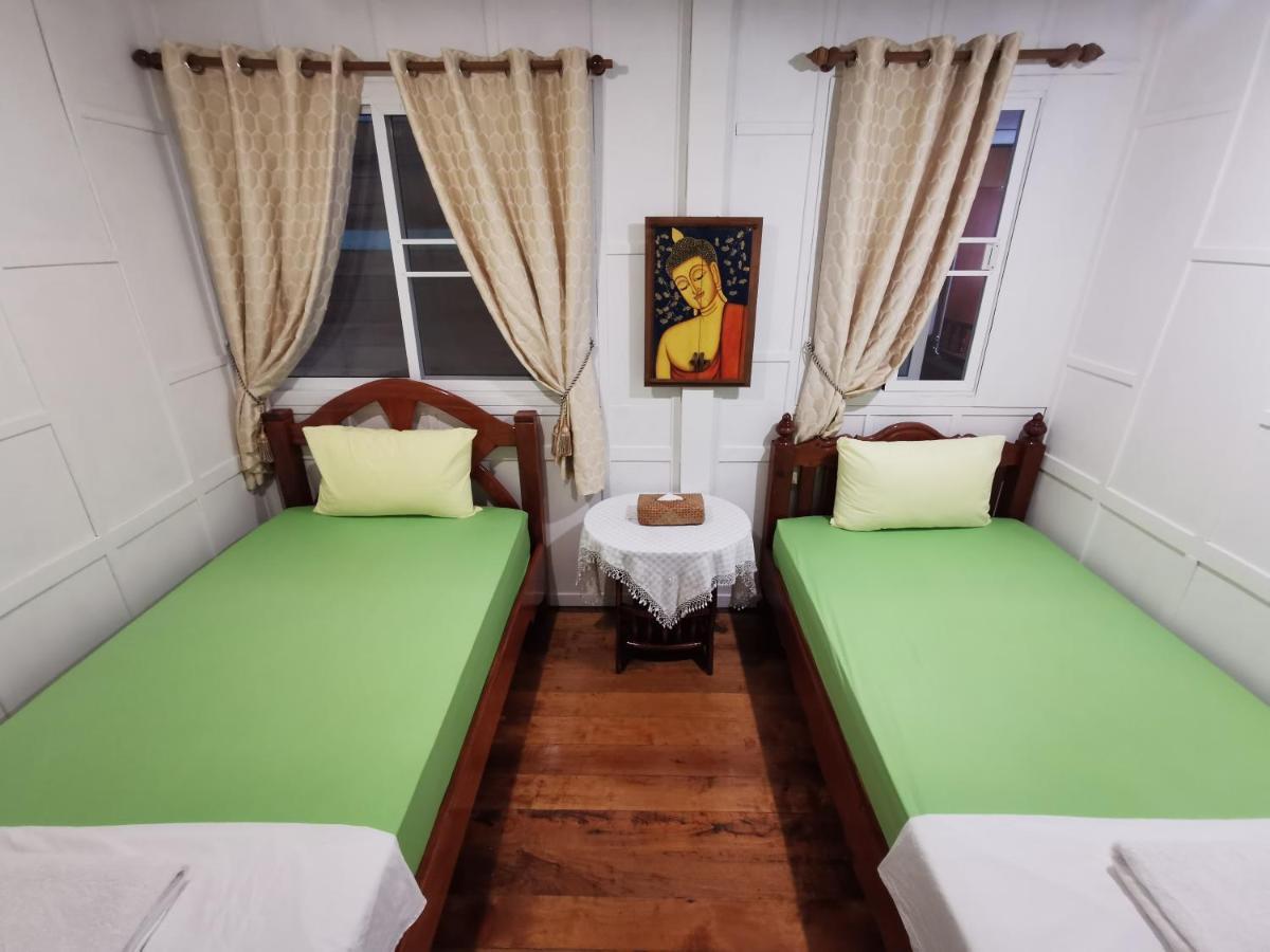 Tavee Guesthouse 曼谷 外观 照片