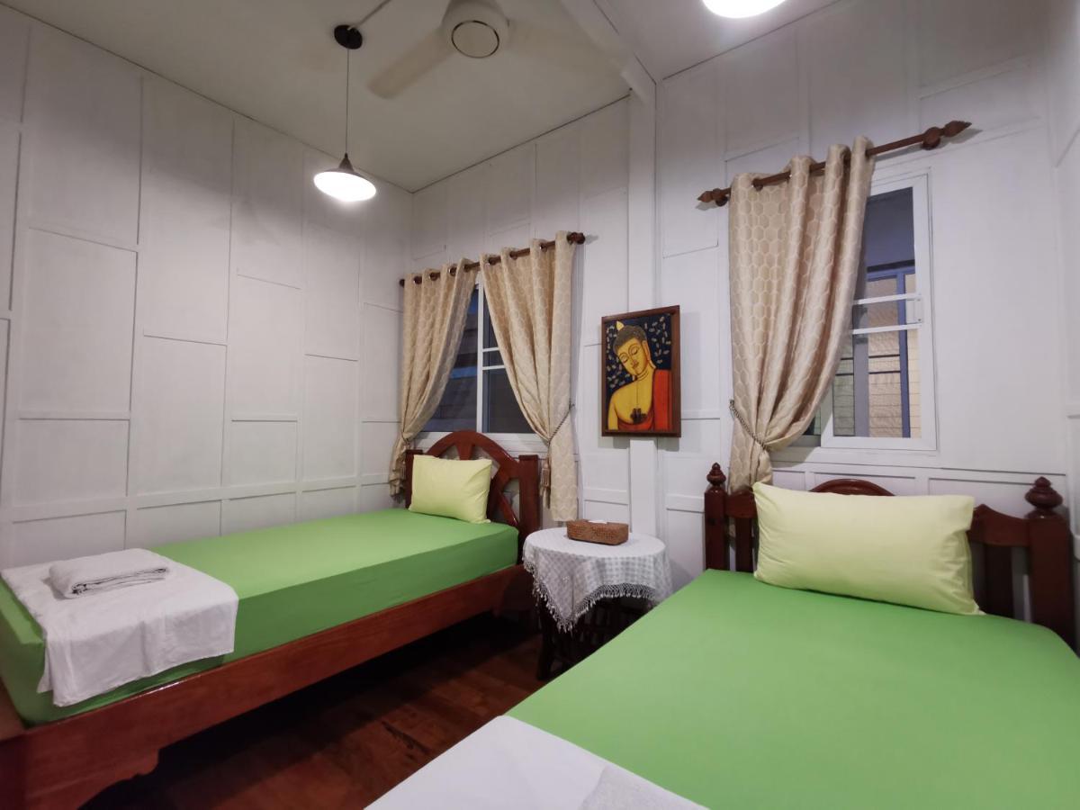 Tavee Guesthouse 曼谷 外观 照片
