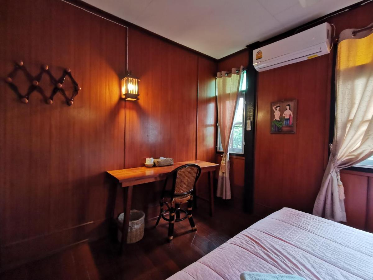 Tavee Guesthouse 曼谷 外观 照片